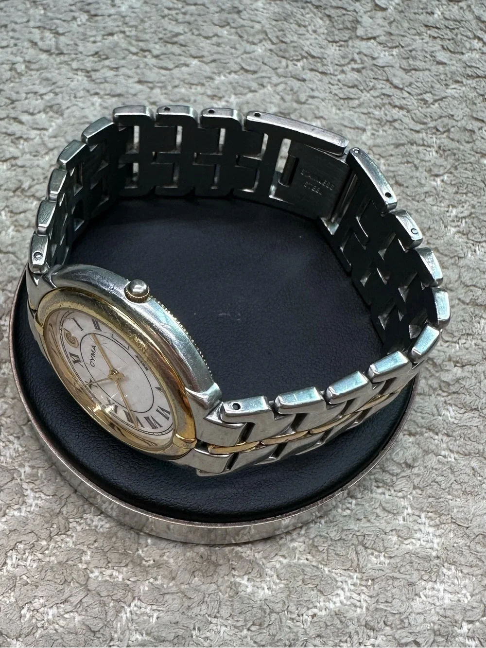 Cyma 33mm Two-Tone Quartz Watch, New Battery, White Dial, Gold Bezel 02-0001-003